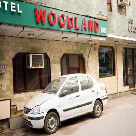 Hotel Woodland Deluxe Нью-Дели Экстерьер фото