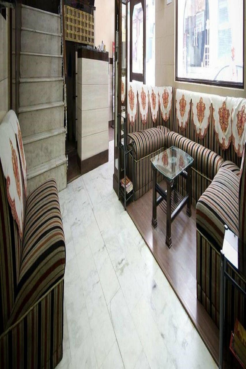 Hotel Woodland Deluxe Нью-Дели Экстерьер фото